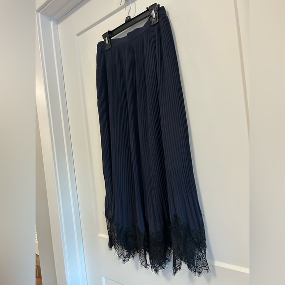 Reiss Ania Pleated Lace Skirt in Navy - Picture 5 of 5